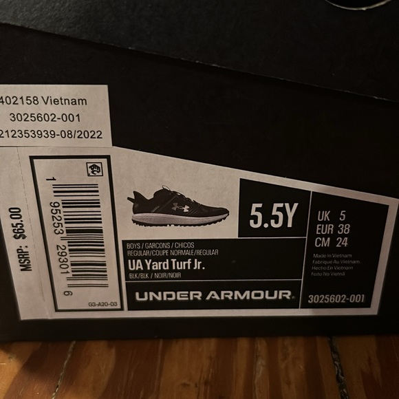 Under Armour Youth Cleats Baseball soccer - Picture 2 of 5